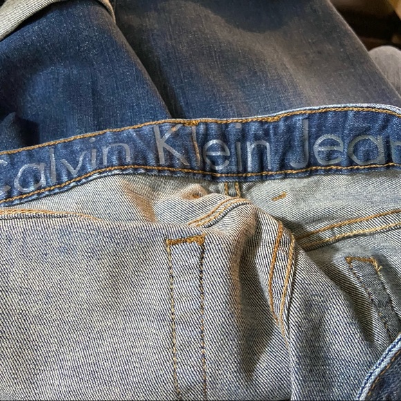 Calvin Klein Capri Jeans Denim Bermuda Cuffed Medium Wash Blue Summer Athleisure - Picture 6 of 7